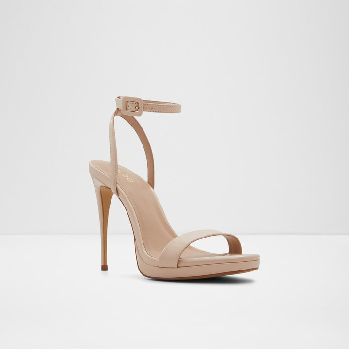 Sandálias em verniz bege, salto fino - KAT