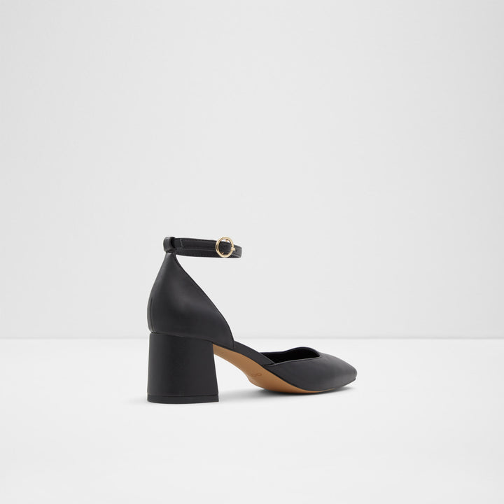 Sapatos em preto, salto em bloco - KINDAH