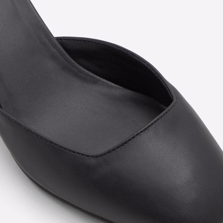 Sapatos em preto, salto em bloco - KINDAH