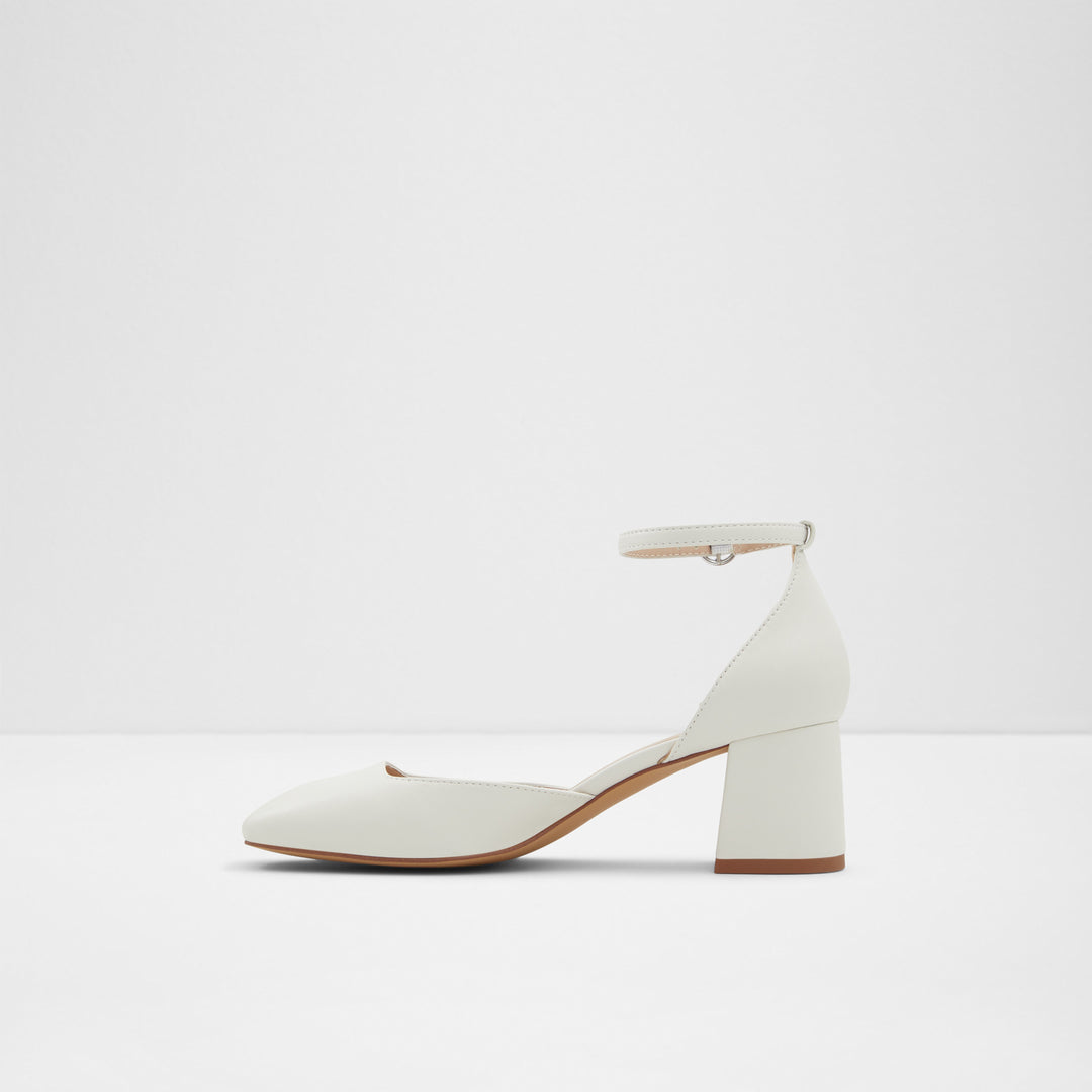 Sapatos em branco, salto em bloco - KINDAH