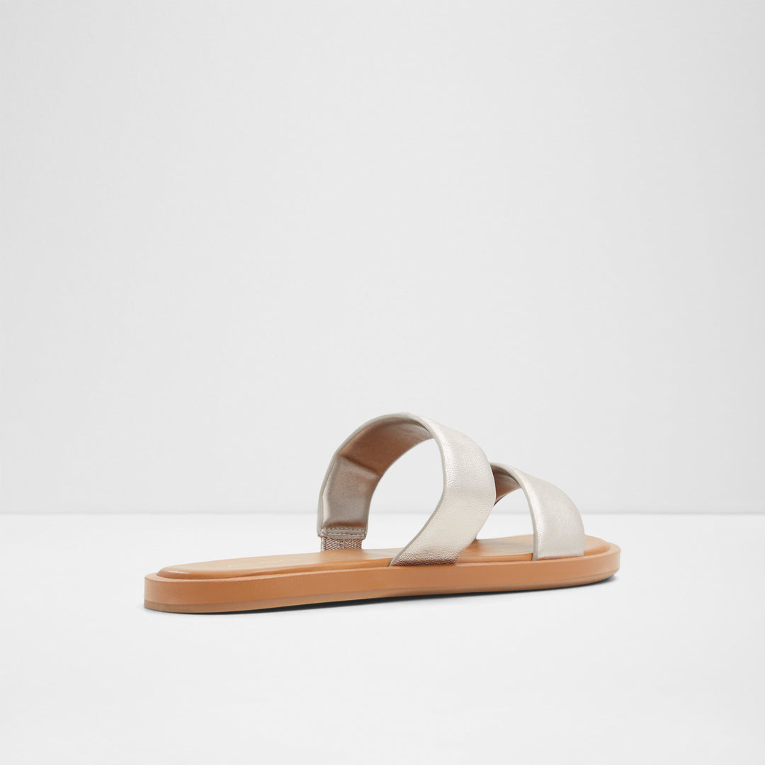 Sandálias rasas em pele prateado - KRIOS