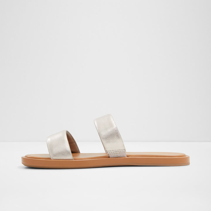Sandálias rasas em pele prateado - KRIOS