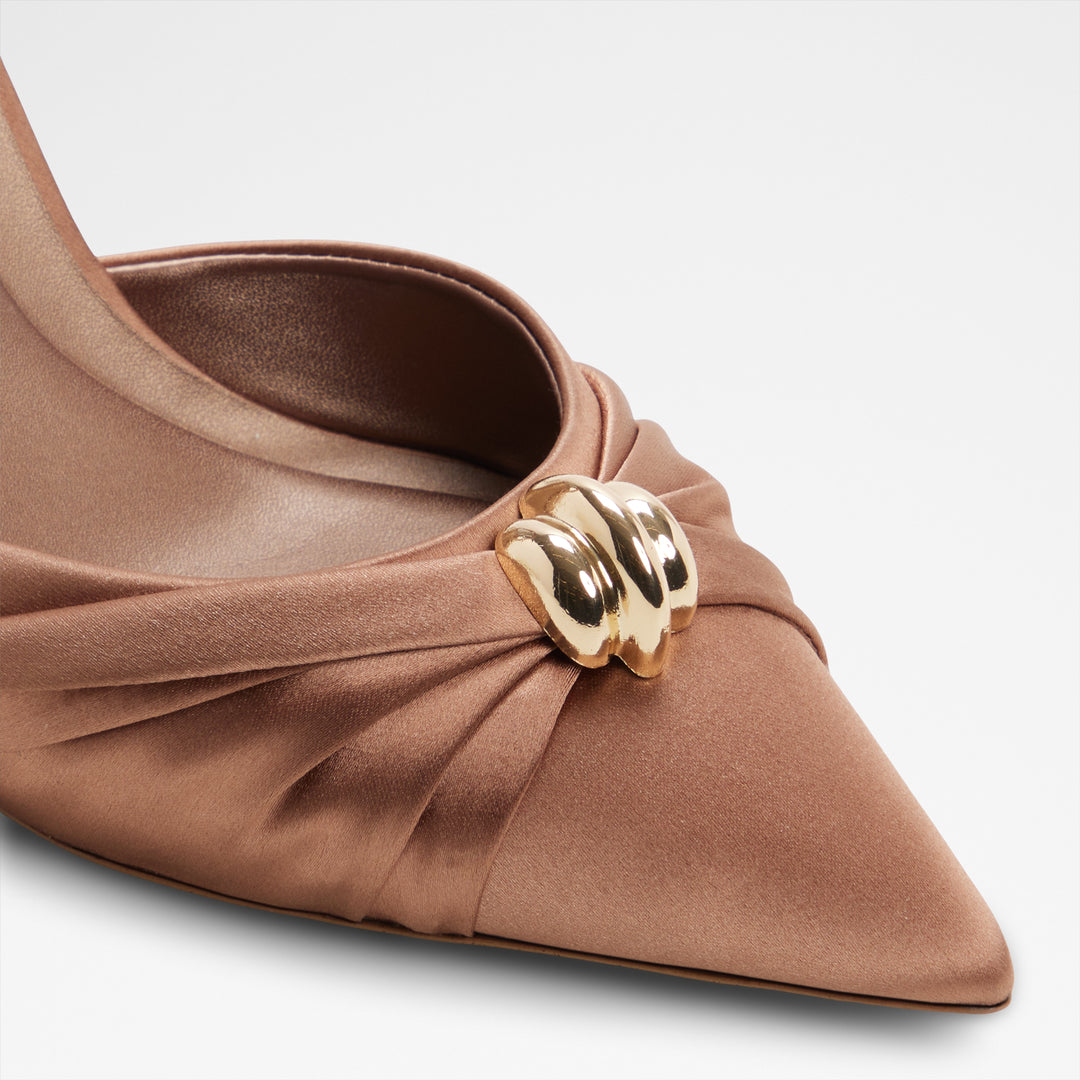 Sapatos em bronze, salto fino - LARSYNN