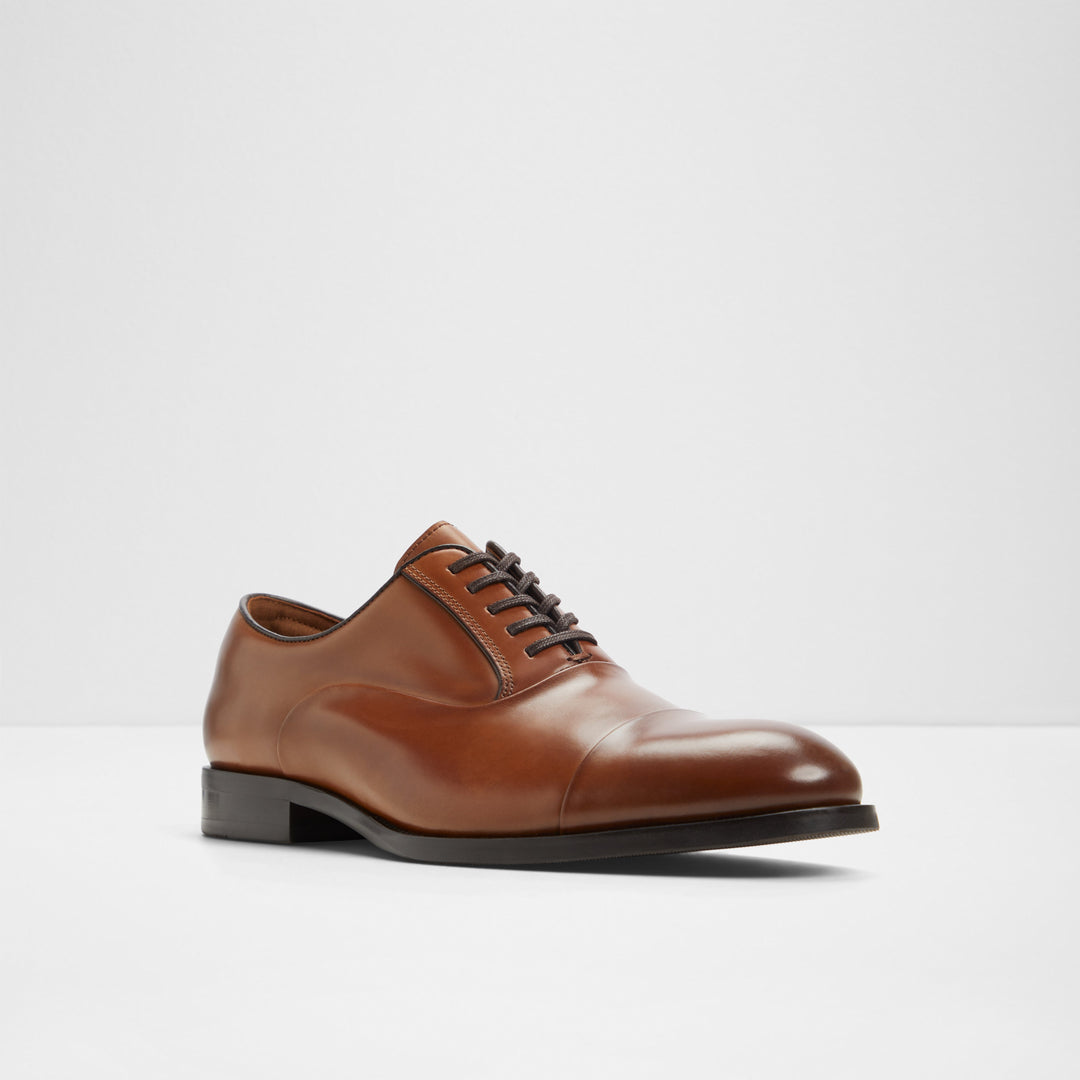 Sapatos clássicos em pele cognac - LAZIO
