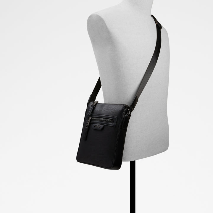 Mala de tiracolo em preto - LEONEL