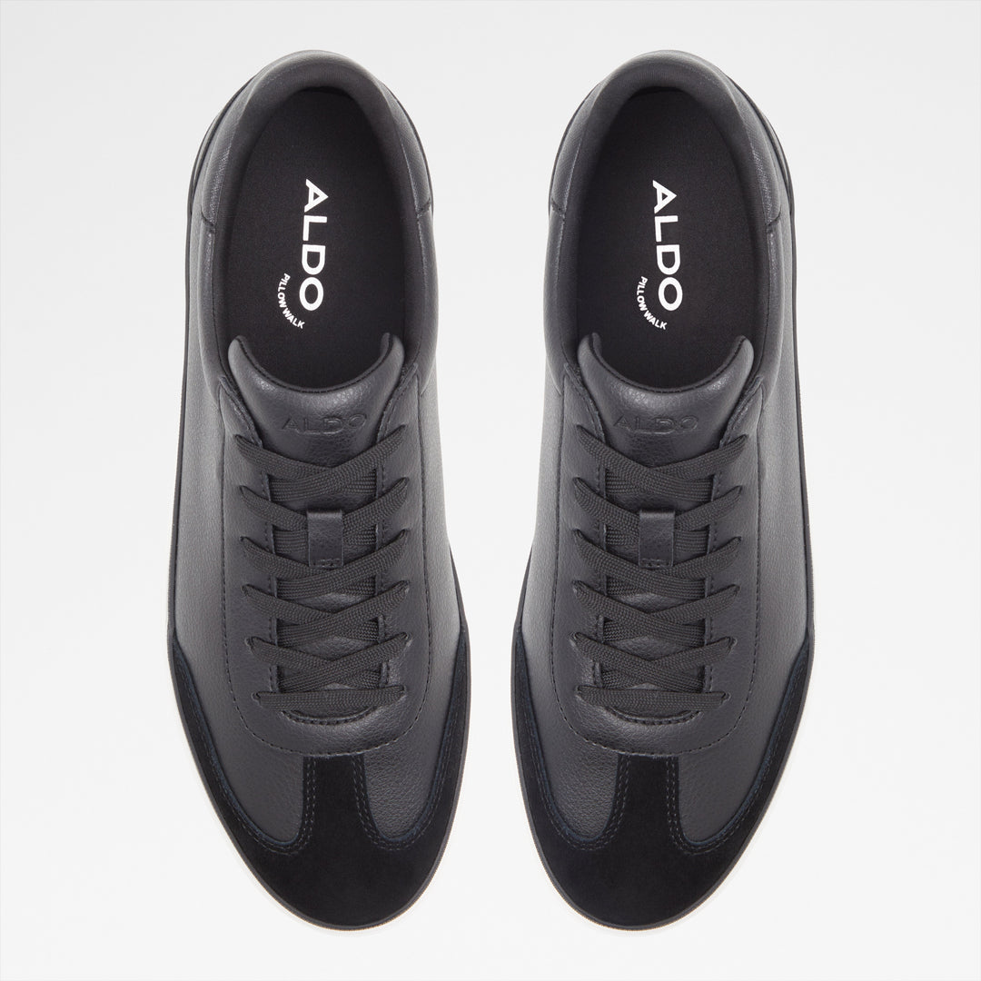 Sapatilhas em preto - LIDO