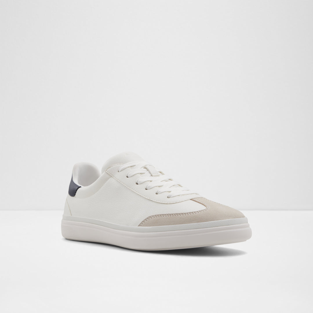 Sapatilhas em branco - LIDO