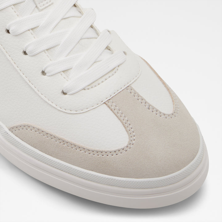 Sapatilhas em branco - LIDO