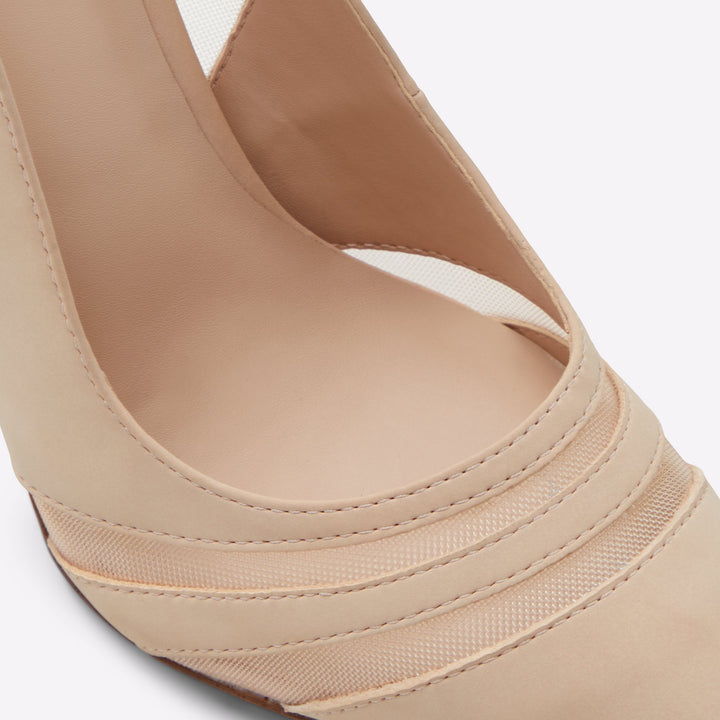 Sapatos em bege, salto fino - LISAA