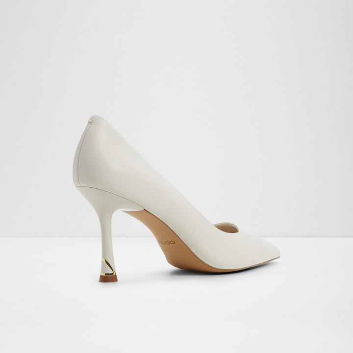 Sapatos em branco cru, salto fino - LIVIANNA