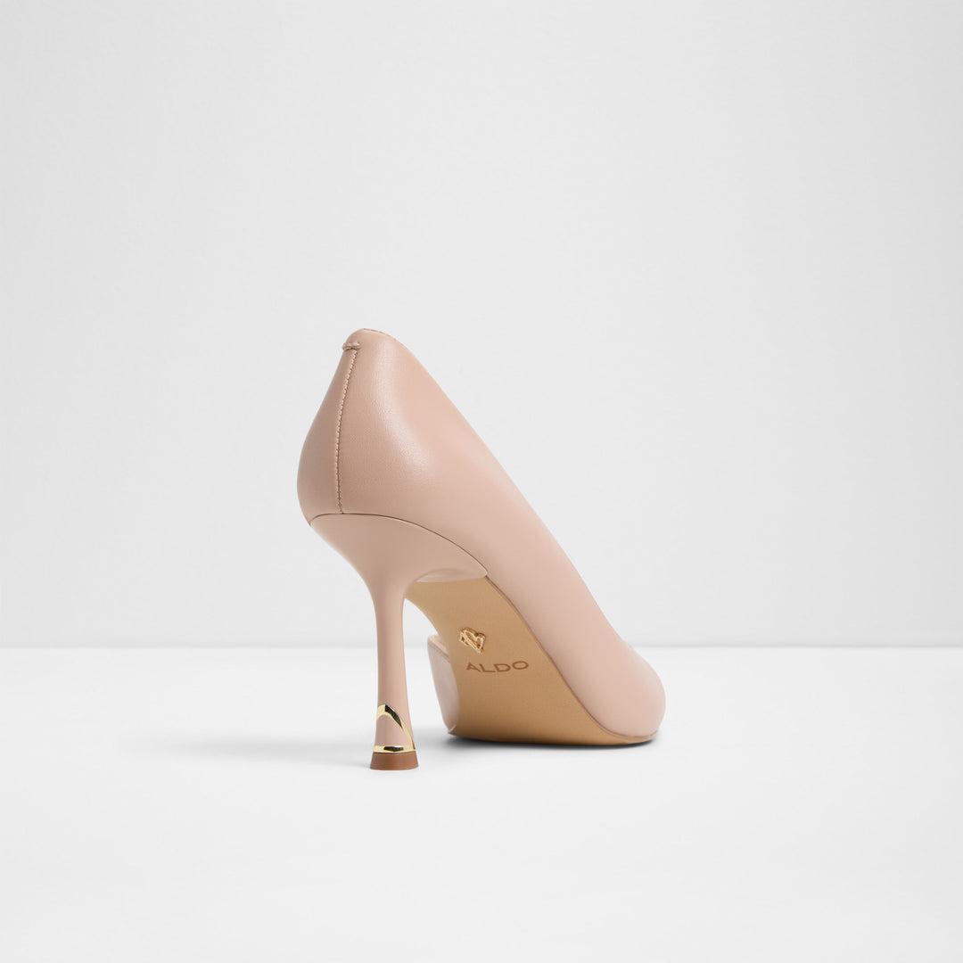 Sapatos em bege, salto em funil - LIVIANNA