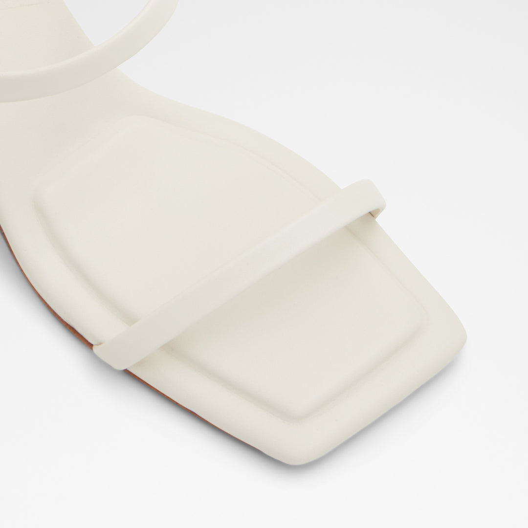 Sandálias em branco, salto em bloco - LOKURR