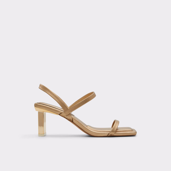Sandálias em dourado, salto em bloco - LOKURR