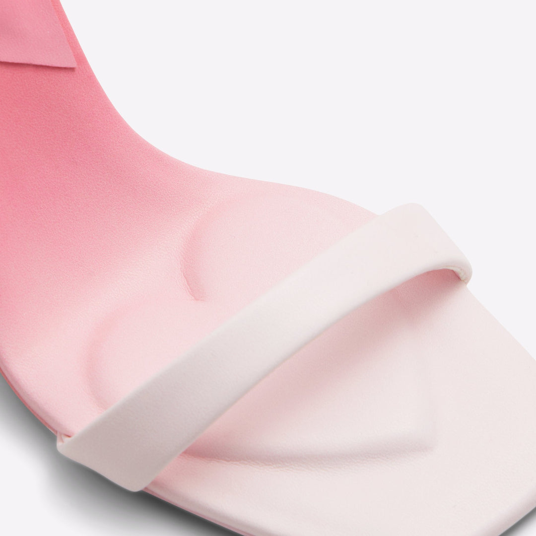 Sandálias em vermelho, salto fino - LOVETHRONE