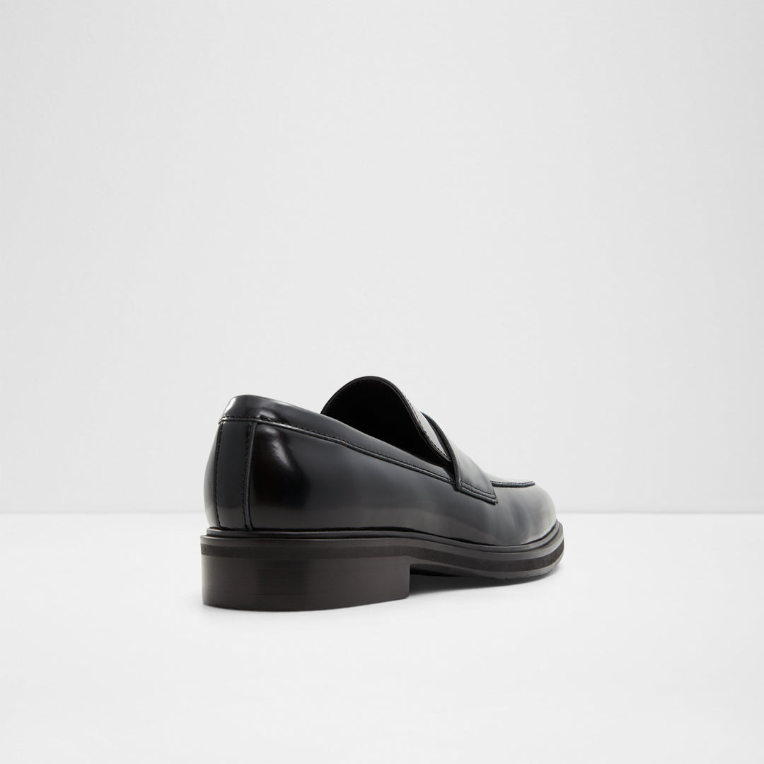 Mocassins em pele preto - LUKA
