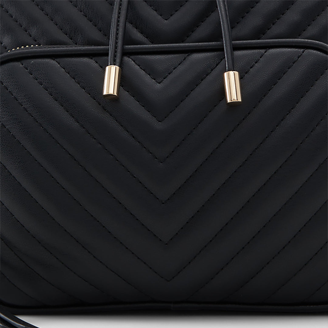 Mochila em preto - MAELLE