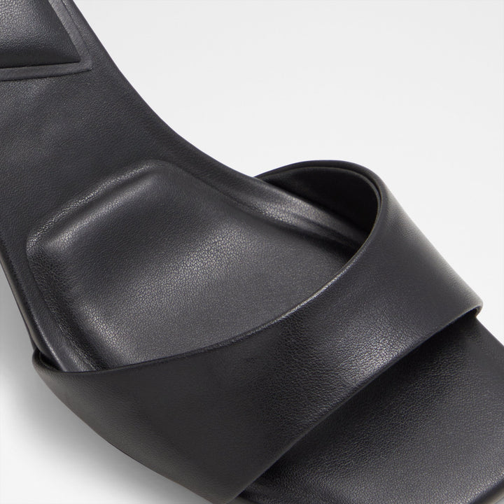 Sandálias em pele preto, salto em bloco - MAIZE