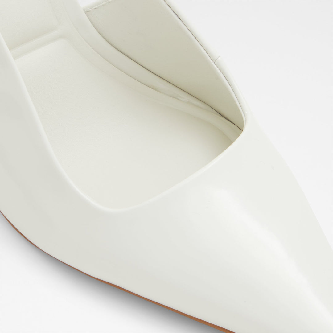 Sapatos em branco, salto fino - MARYSA