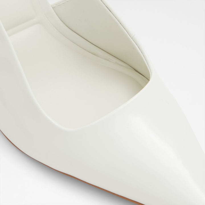 Sapatos em branco, salto fino - MARYSA