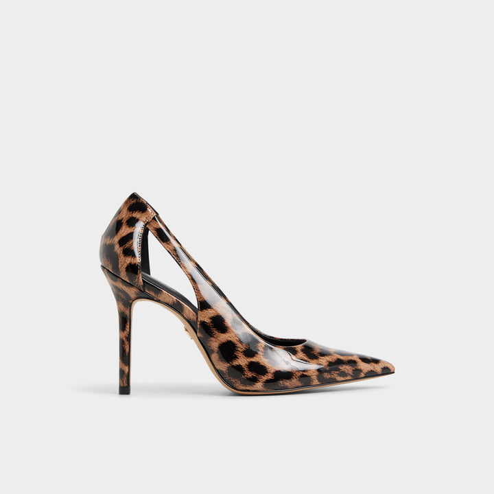 Sapatos em verniz preto, salto fino - MESARTHIM