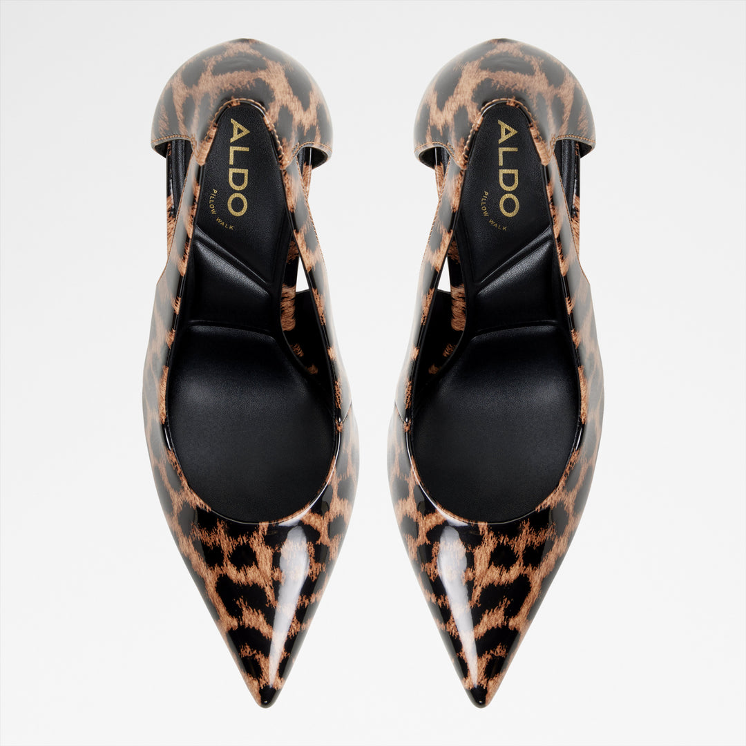 Sapatos em verniz preto, salto fino - MESARTHIM