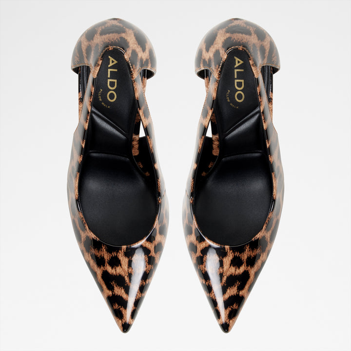 Sapatos em verniz preto, salto fino - MESARTHIM