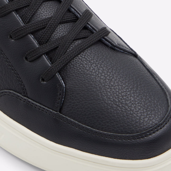 Sapatilhas em preto - MIDCOURT