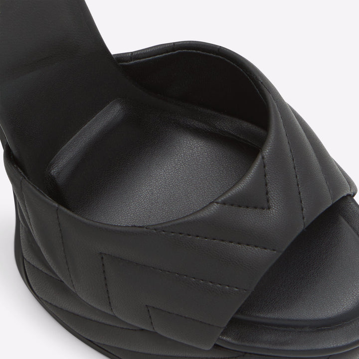 Sandálias em preto, salto em bloco com plataforma - MILENA