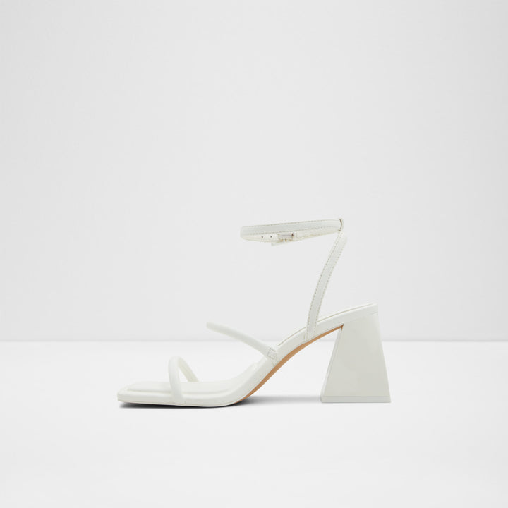 Sandálias em branco, salto em bloco - MIRAN