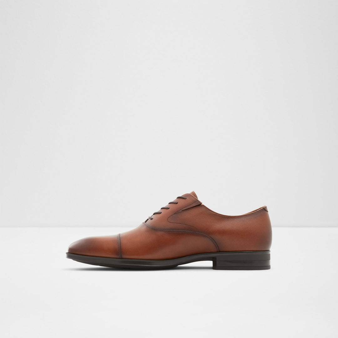 Sapatos clássicos em pele cognac - MIRAYLLE