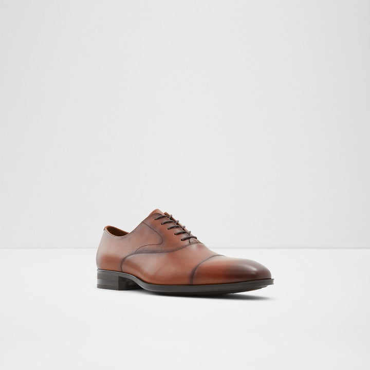 Sapatos clássicos em pele cognac - MIRAYLLE