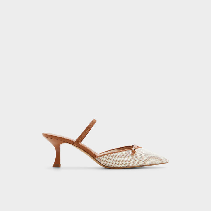 Sapatos em cognac, salto em funil - NAILAH