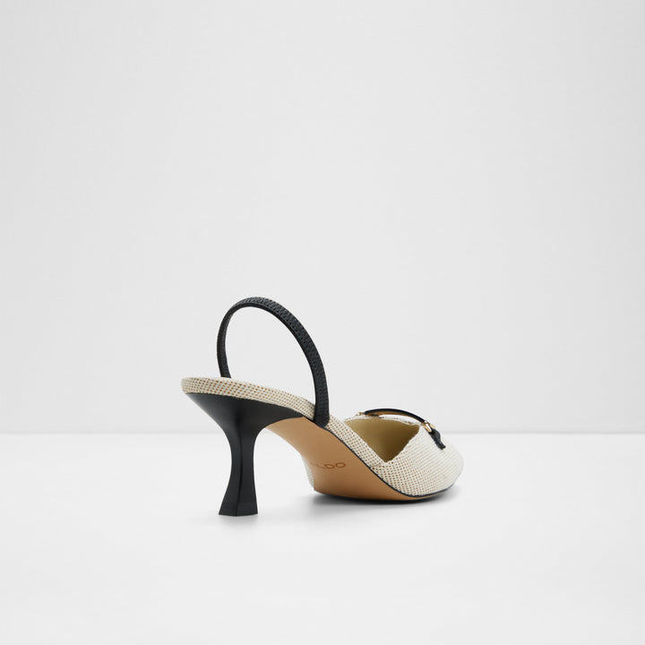 Sapatos em bege, salto em funil - NAILAH