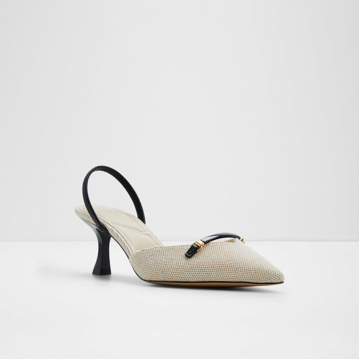 Sapatos em bege, salto em funil - NAILAH