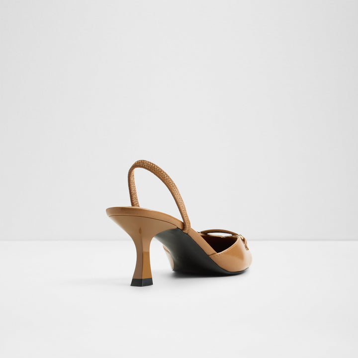 Sapatos em cognac, salto em funil - NAILAH