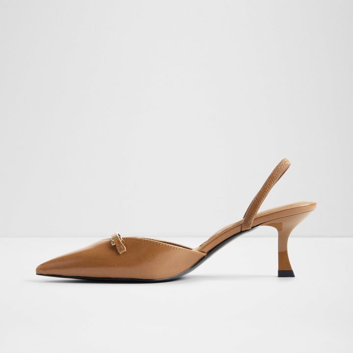 Sapatos em cognac, salto em funil - NAILAH
