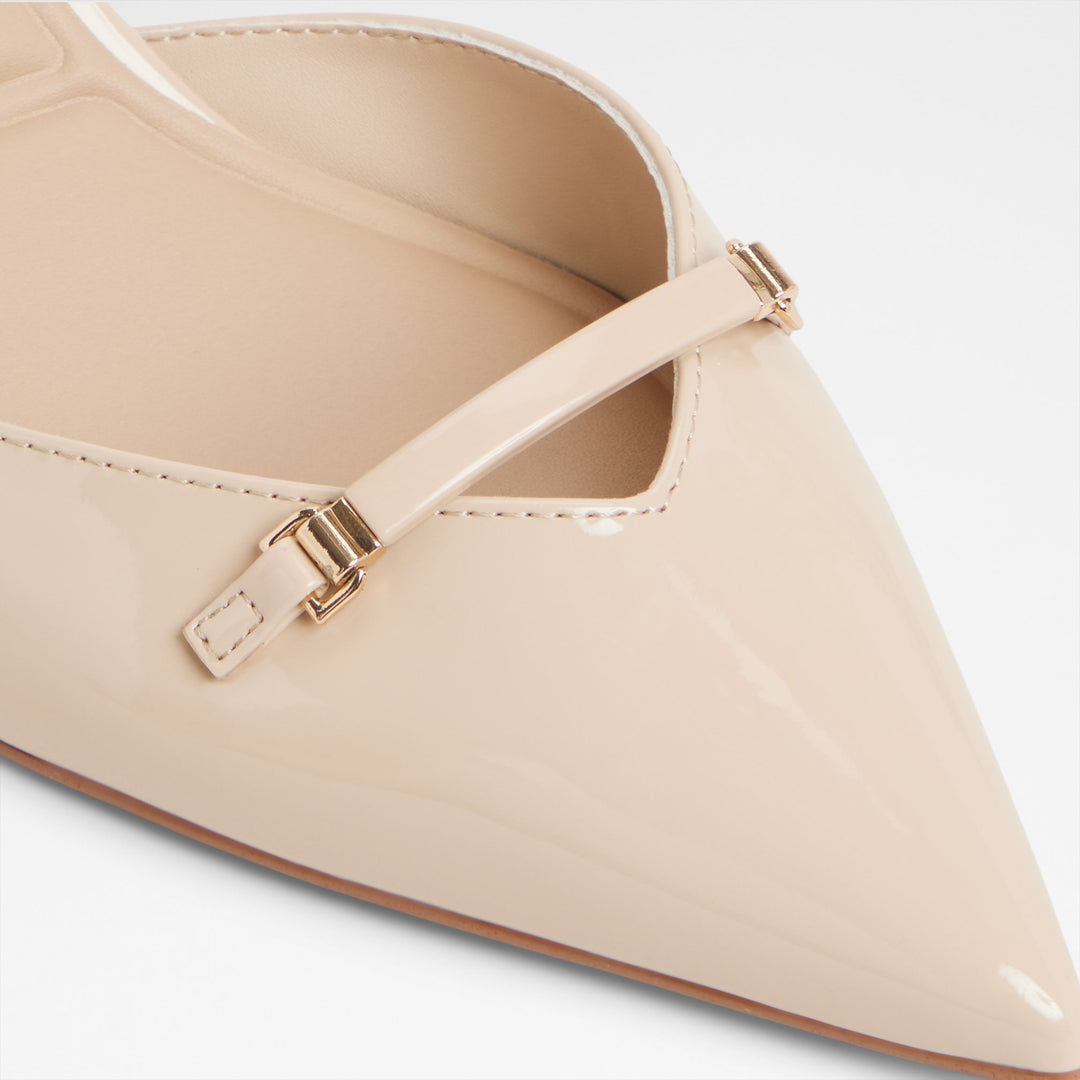 Sapatos em verniz bege, salto em funil - NAILAH