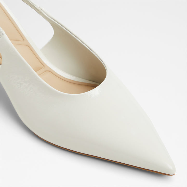 Sapatos em pele branco, salto em funil - OCEWETH