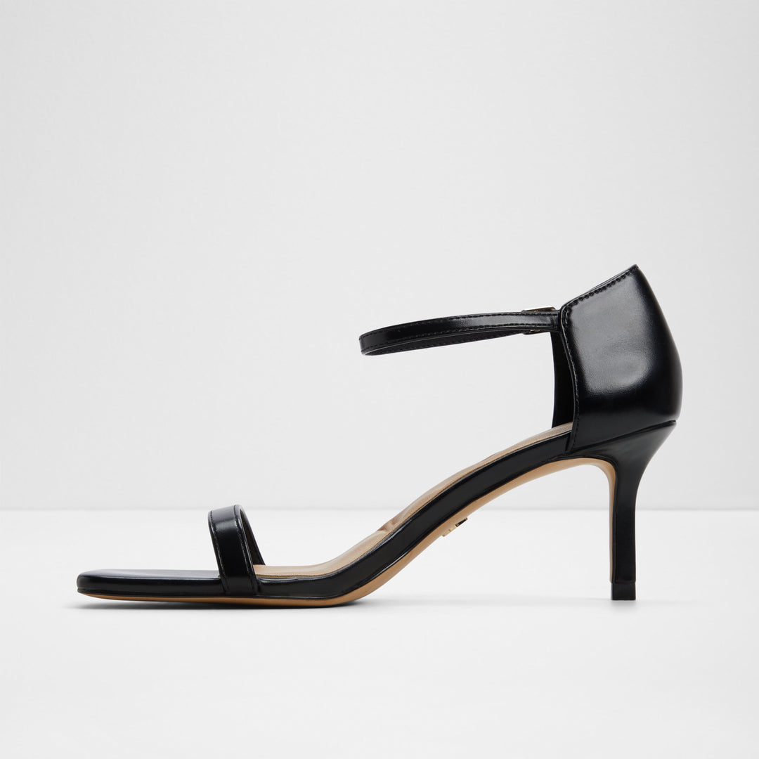 Sandálias em preto, salto fino - PARAGON