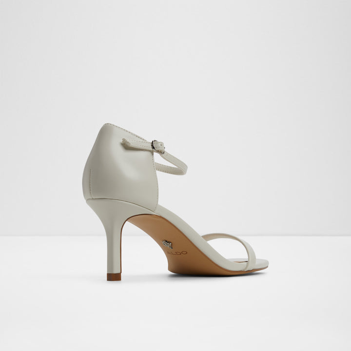 Sandálias em branco, salto fino - PARAGON
