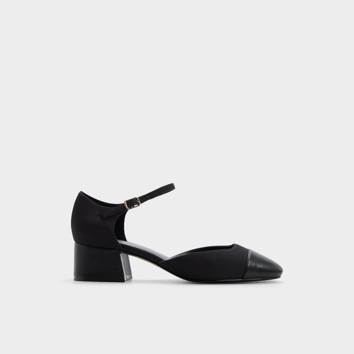 Sapatos com salto em preto - PENSARN