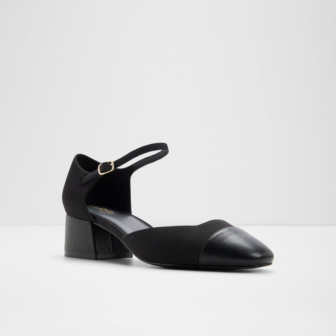 Sapatos com salto em preto - PENSARN