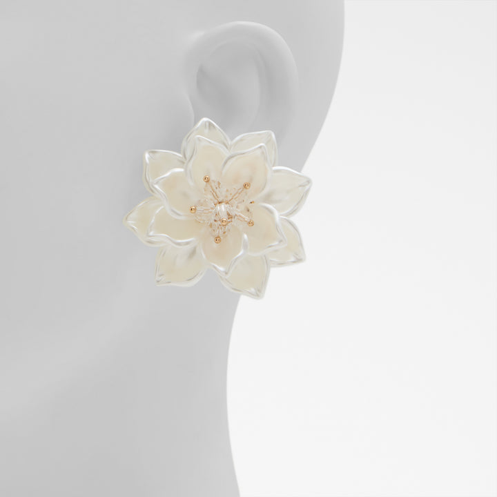 Brincos longos em branco - PETALPEARL