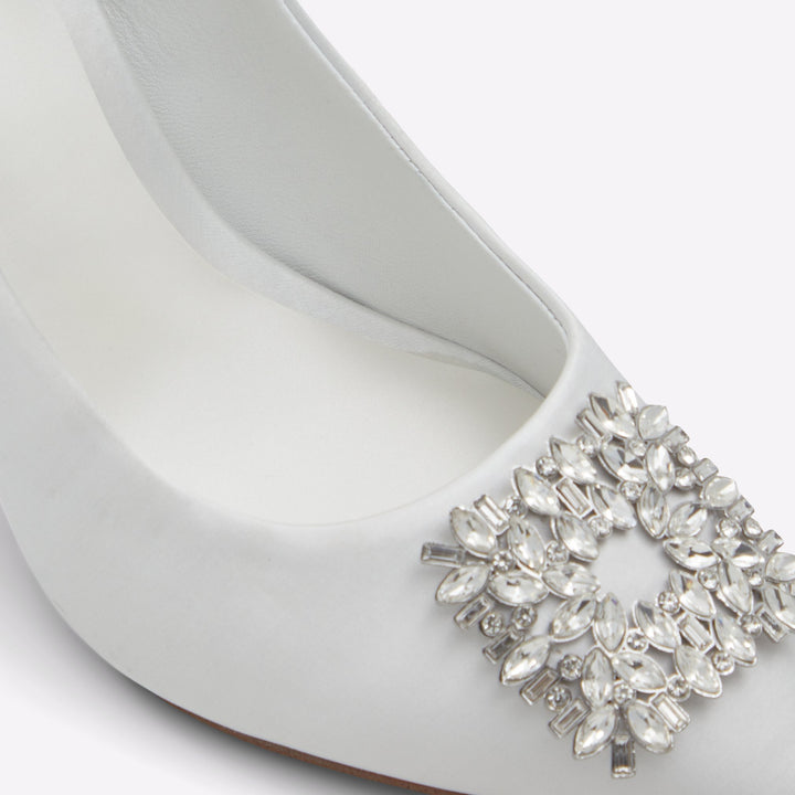 Sapatos em prateado, salto fino - PLATINE