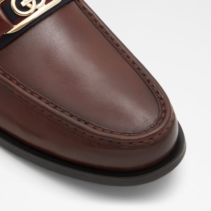 Mocassins em pele bordô - PREMISE