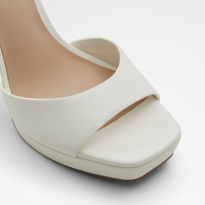 Sandálias em branco, salto fino com plataforma - PRISILLA