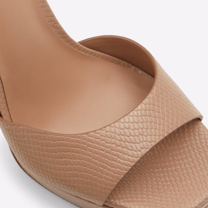 Sandálias em bege, salto fino com plataforma - PRISILLA