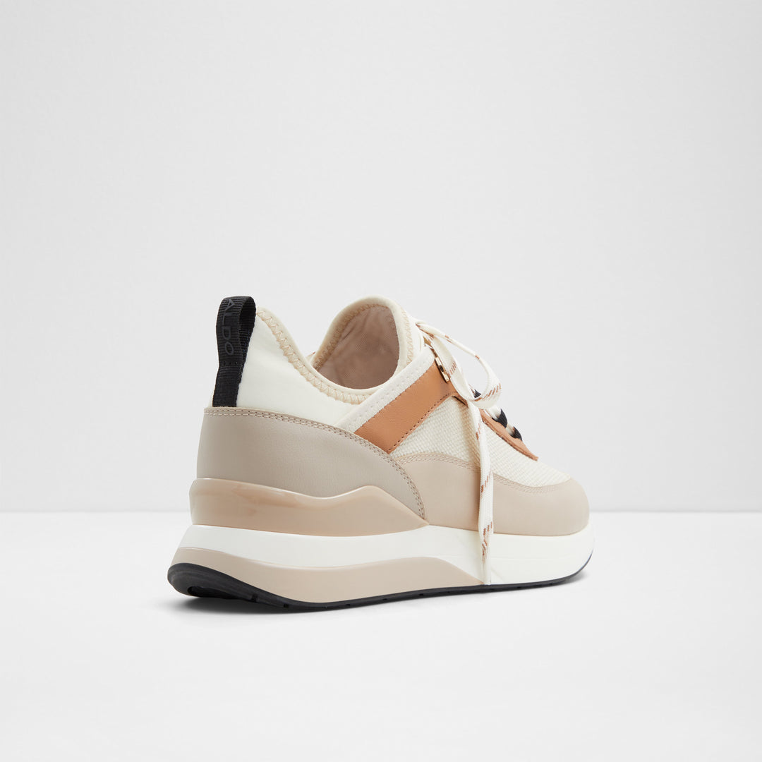 Sapatilhas rasas em bege - QUILTYN