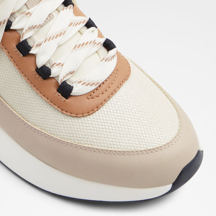 Sapatilhas rasas em bege - QUILTYN