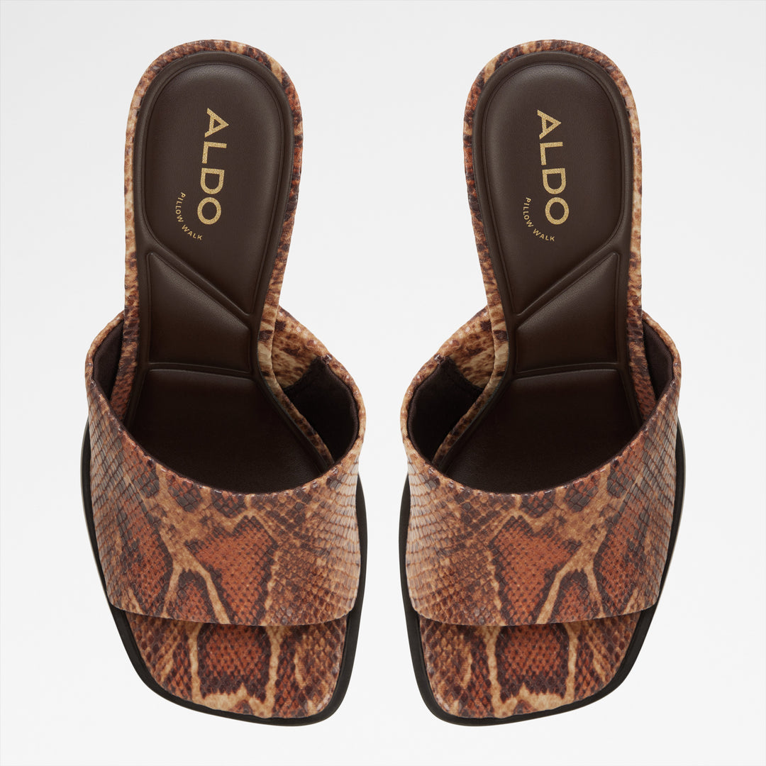 Mules em castanho, salto em bloco - RE-SOPHIA